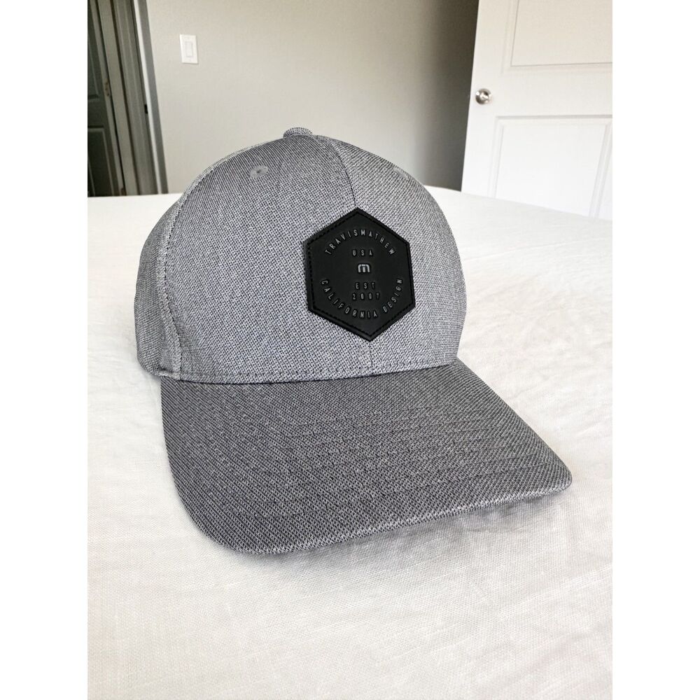 TravisMathew Flexfit Hat L-XL Gray Golf Baseball Cap Black Logo Patch Mens